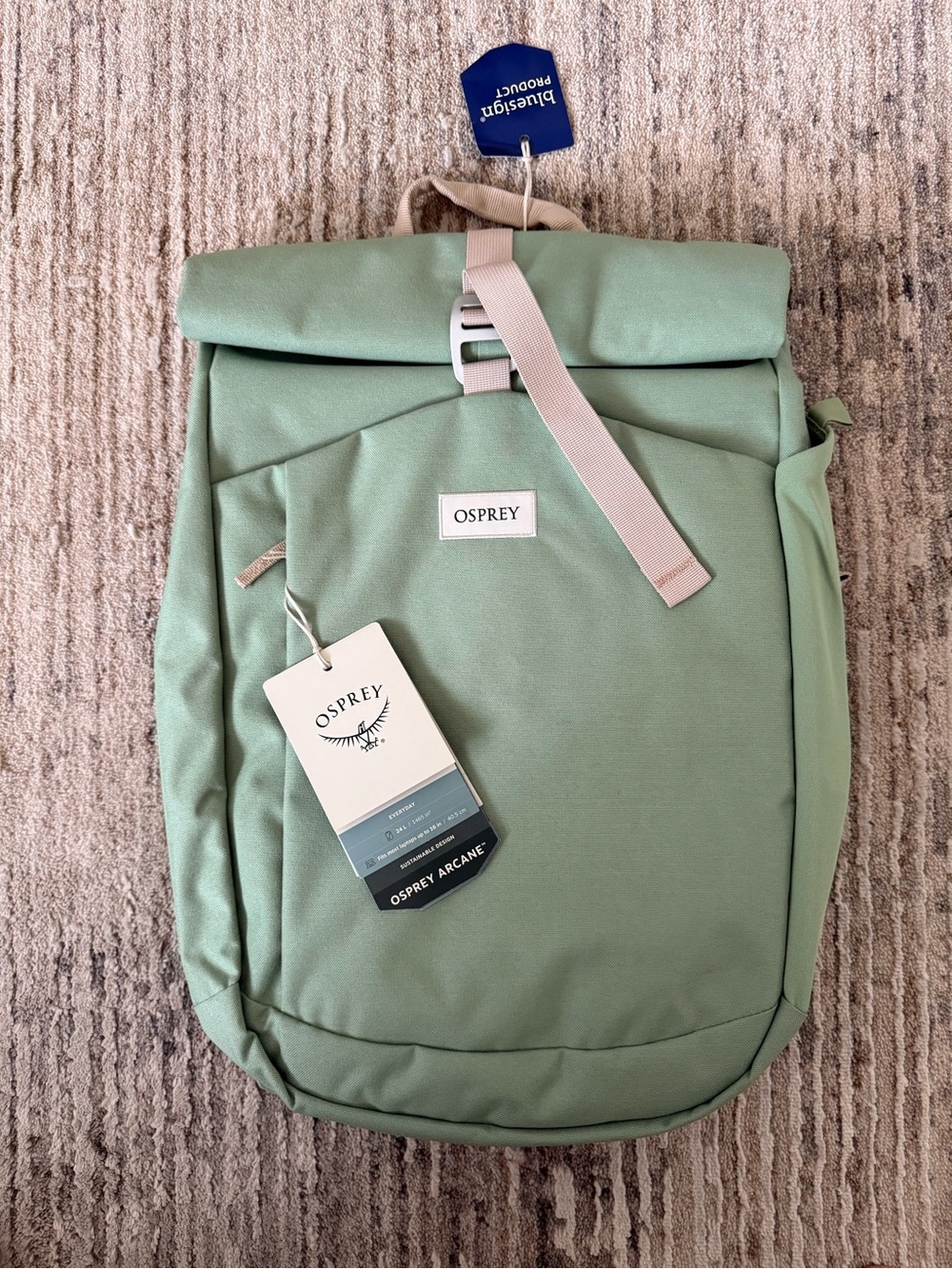 OSPREY Men's Roll-Top Backpack in Light Sage Green
